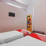 Oyo 17168 Hz Lodge