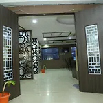 Fabhotel Sky View Suites