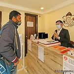 Oyo Silverkey 74581 Nallagandla