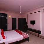 Hotel Mahesh Residency