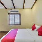 Oyo Flagship 2207 Hotel Transit