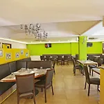 Oyo 7552 Hotel Sky Grand