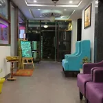Hotel Raintr33