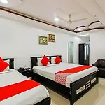Oyo 13062 Kamala Residency-Inn