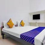 Spot On 76837 Rk Lodge
