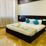 Hotel Elite By Signature Group