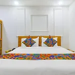 Fabhotel Green Leaf