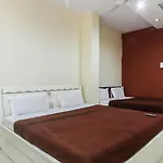 Spot On Ay Hotel Near Charminar