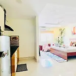 Bluo Studio Gachibowli - Terrace Garden, Lift