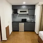 Palladium Luxury Suites Financial District Unit I