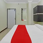Hotel Kanak International