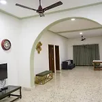 Tourist Friendly Home -3Bhk Ac Near Birla Mandir, Hyderabad