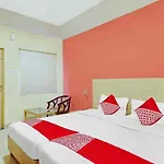 Sk First Transit Hotel Shamshabad