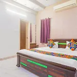 Fabexpress Golden Gate - Nr Hitech City