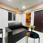 Apricot: 1Bhk Humble Abode In Botanical Gardens