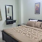 Vazeer Residency