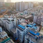 Hivee-1 Rooms & Living Ac