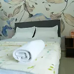 A/C Room With Queen Bed Gachibowli