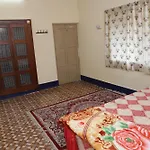 1 Room For 4 Guests Or 2 Bhk For 4 To 10 Guests With Ac For Families