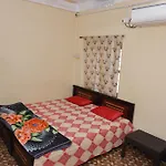 1 Room For 4 Guests Or 2 Bhk For 4 To 10 Guests With Ac For Families