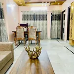 Prince Castle-2Bhk Luxurious Apartment/Guesthouse