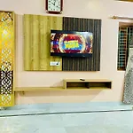 Prince Castle-2Bhk Luxurious Apartment/Guesthouse