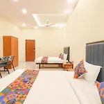 Fabhotel Mint Park - Nr Nmims College