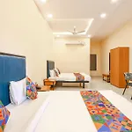 Fabhotel Mint Park - Nr Nmims College