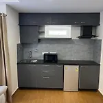 Palladium Luxury Suites Financial District Unit II