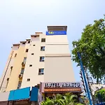 Fabhotel Arastu Plaza - Nr Nampally Railway Station