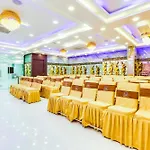 Fabhotel Prime Ravila Grand