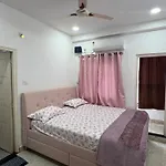 Atlas Homes 1Bhk With 55Inch Tv, Wifi, Geyser, Ro
