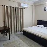 3Bhk New, Luxury Flat - Ac In Hyd Only For Families 100 M From Main Road
