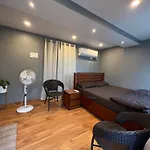 La Serene Farm Stay - Luxary 4 Bed Room Property
