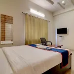 Homely 3Bhk Apartment In The Heart Of The City