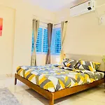 Elegant 3Bhk Fully Furnished And Equipped Apt Near Hitec City By Evara Suites