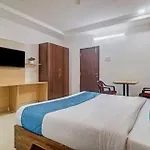 Hotel Luxury Prestige - Banjara Hills City View With Complimentary Breakfast