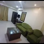 Blossoms Room Hotel Holidays Inn Plaza- Free One Meal