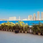 Luxury 3-Br Penthouse