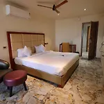 Hotel Chutneys