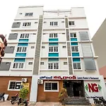 Capital O 7648 Sri Navya Grand