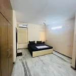 Lara Guest House
