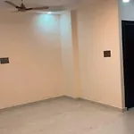 Haq\'S Cottage