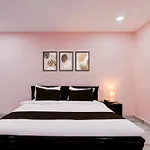 Hotel O Ss Ome Inn Ultra Luxury Rooms