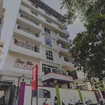Hotel O Jntu College Near Lulu Mall, Kphb Colony.