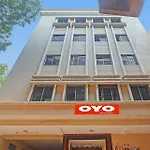 Hotel O Padmini Near Lakdikapool Metro Station
