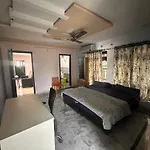Jb Service Apartment