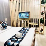Hotel Bommarillu Premium