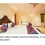 Blossoms Rooms The Plaza Residency- Free Lunch Or Dinner- Lakdikapul