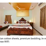 Blossoms Rooms The Plaza Residency- Free Lunch Or Dinner- Lakdikapul